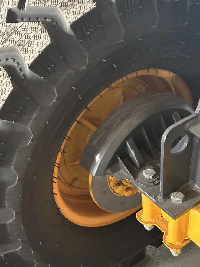 Shanchi ZL-930 Wheel Loader - Image 3