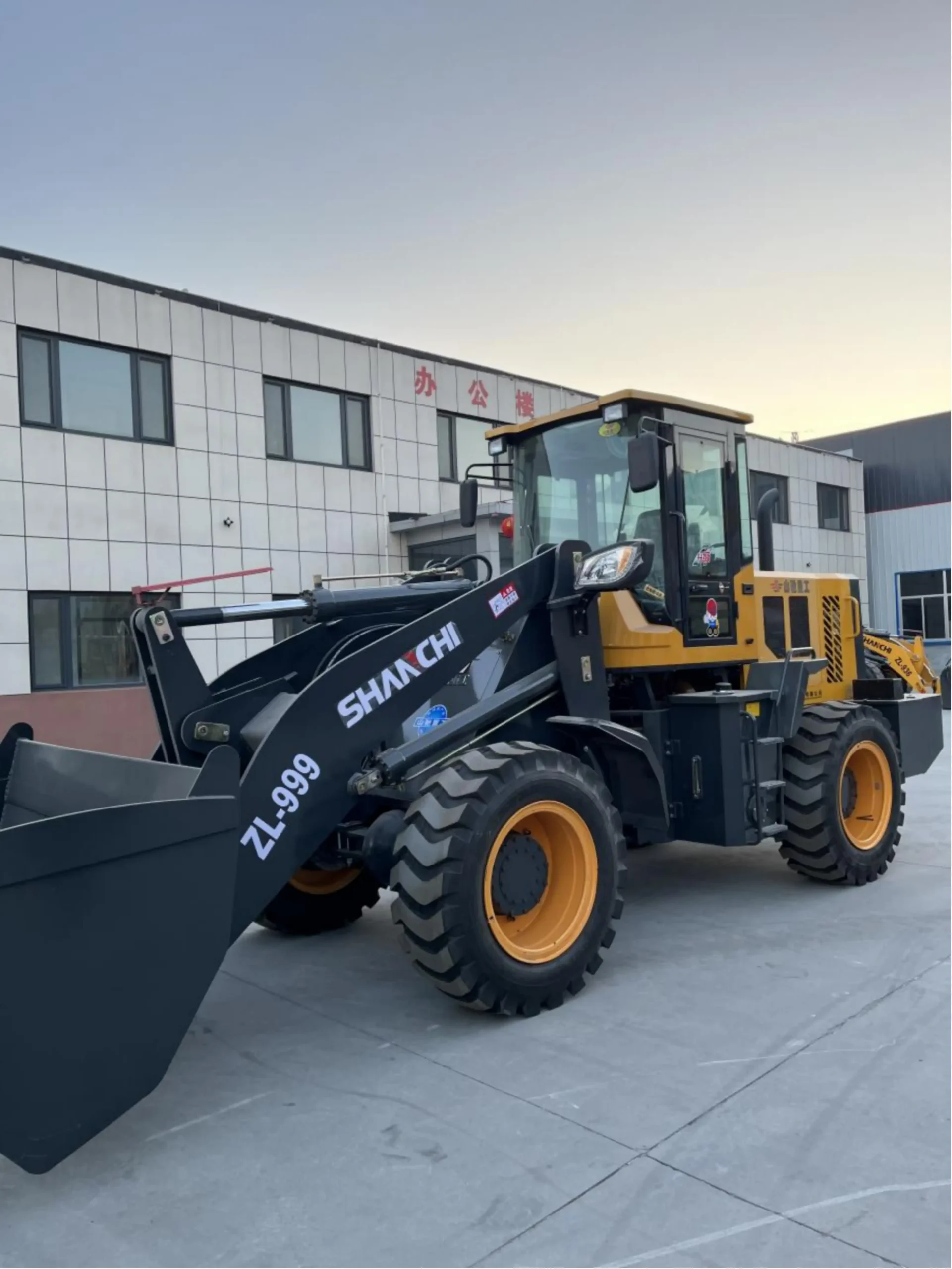 Shanchi ZL-999 Wheel Loader - Image 4